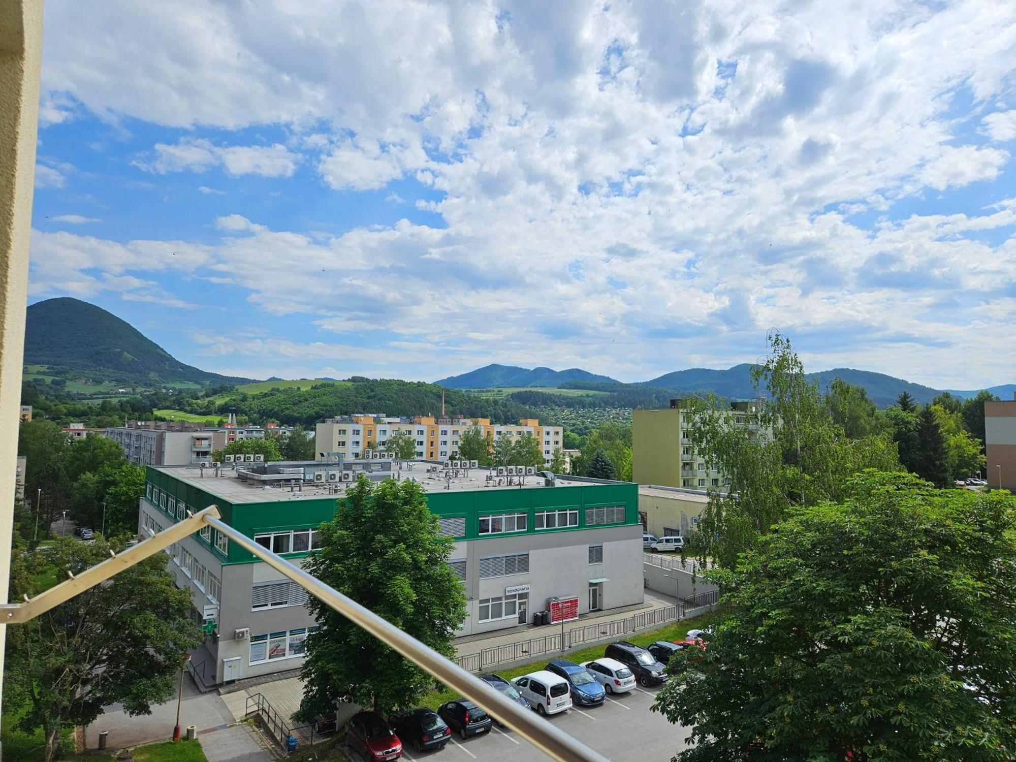 Wolf Apartman Pokojne Ubytovanie V Povazskej Bystrici Ticha Lokalita S Parkovanim Vsade Blizko Vhodne Pre Pracovne Cesty Turistiku Aj Oddych Plne Vybavena Kuchyna Považská Bystrica Esterno foto